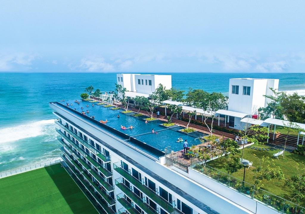Marina Beach Resort Colombo