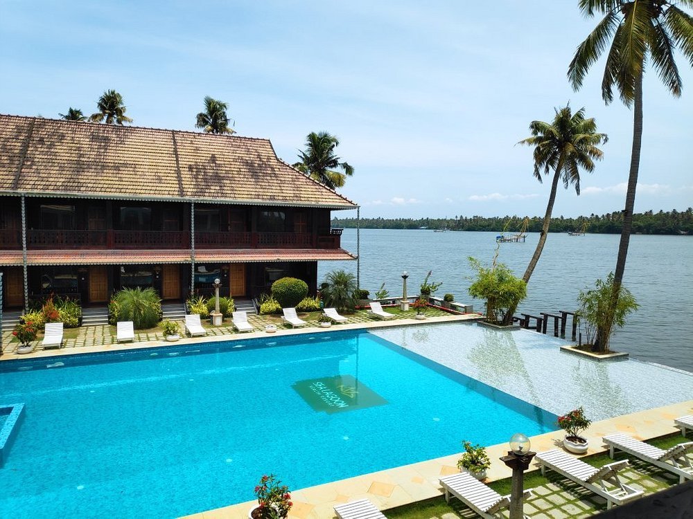 Sea Lagoon Health Resort Cherai