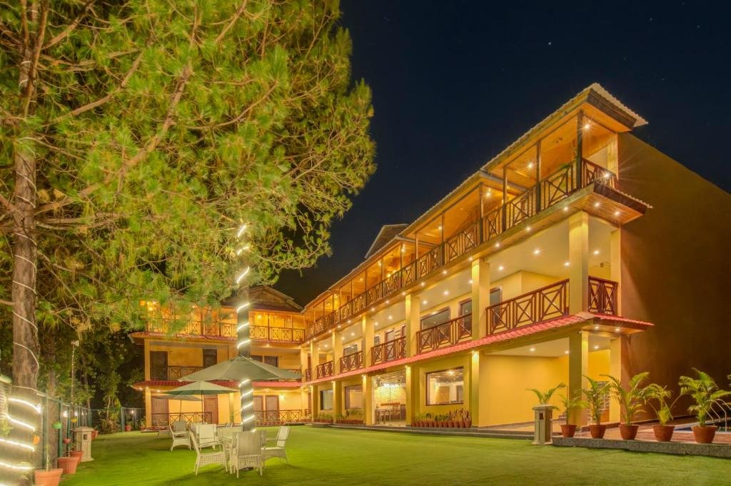 Summit Jungle Lodge Lansdowne