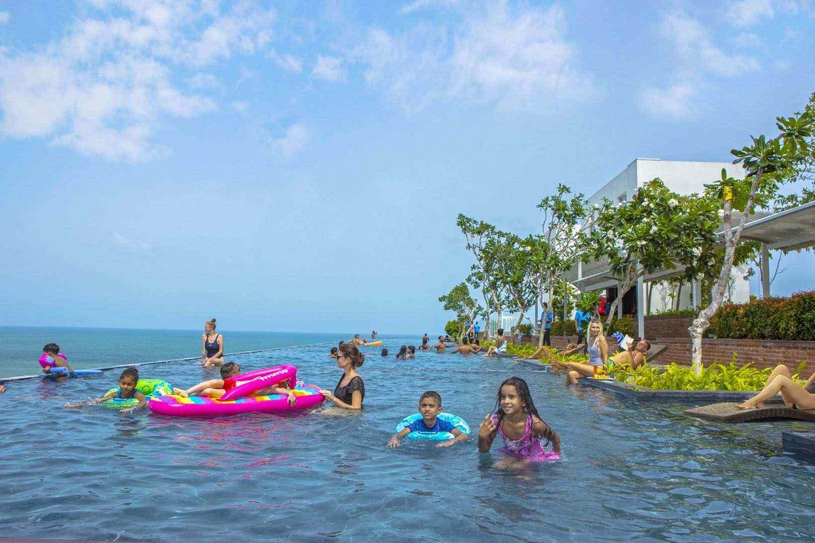 Marina Beach Resort Colombo