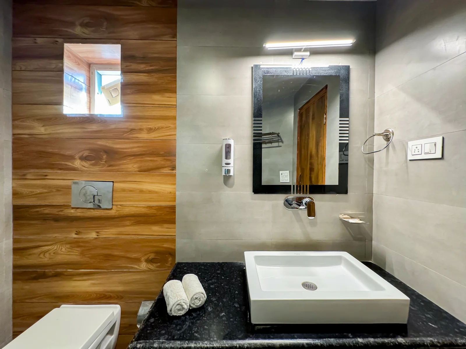 Onyx Hotel Corbett