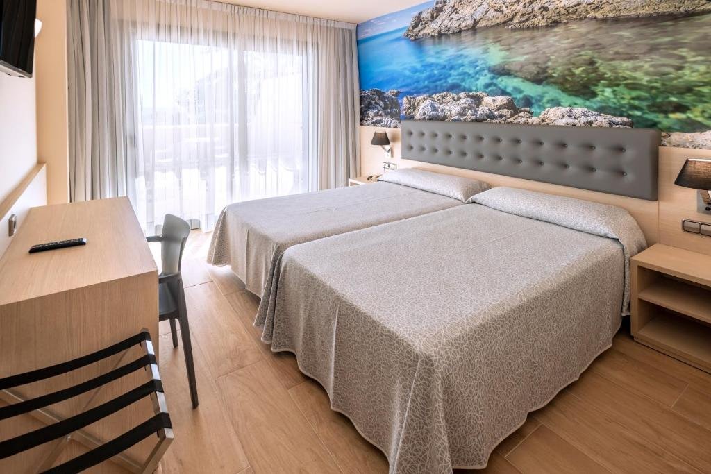 Hotel Tropical Park Spain