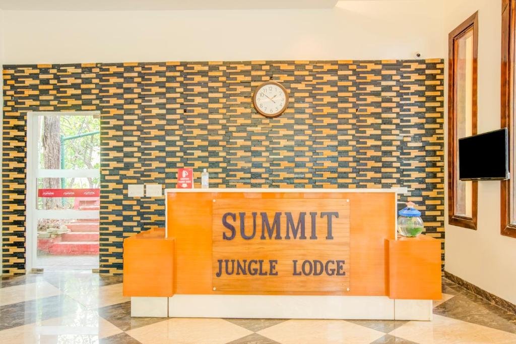 Summit Jungle Lodge Lansdowne